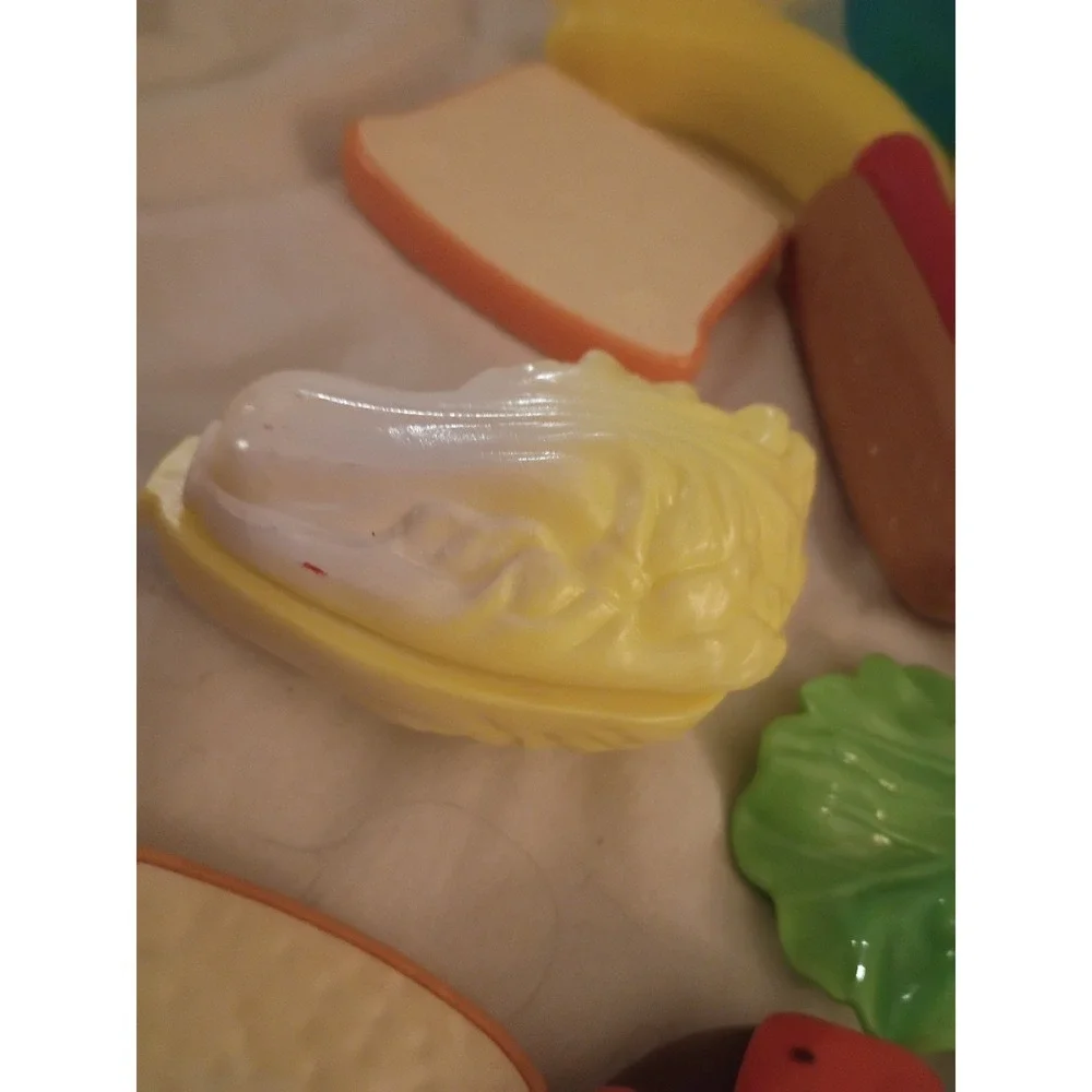 Plastic Play Food Assortment Kitchen Toys Hot Dog Bread Vegetables 18pc Set